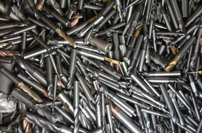กองดอกสว่านคาร์ไบด์ VHM รับซื้อราคาสูง | Pile of VHM carbide drills end mills scrap Thailand